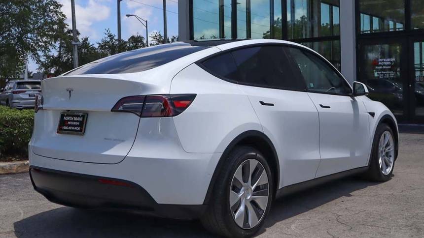 2021 Tesla Model Y 5YJYGDEE5MF188015