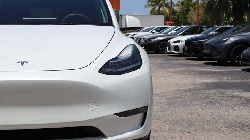 2021 Tesla Model Y 5YJYGDEE5MF188015