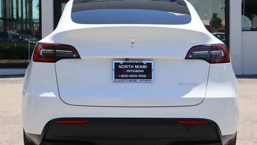 2021 Tesla Model Y 5YJYGDEE5MF188015