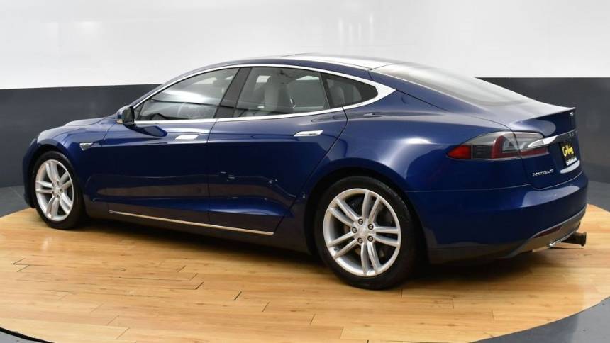 2015 Tesla Model S 5YJSA1H2XFF085795