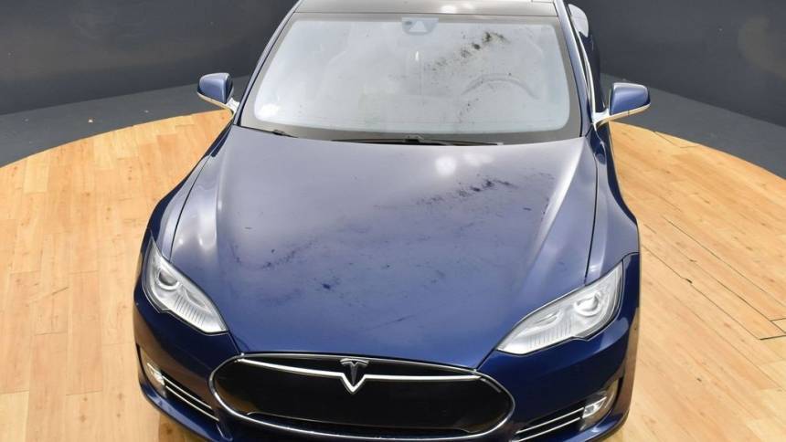 2015 Tesla Model S 5YJSA1H2XFF085795