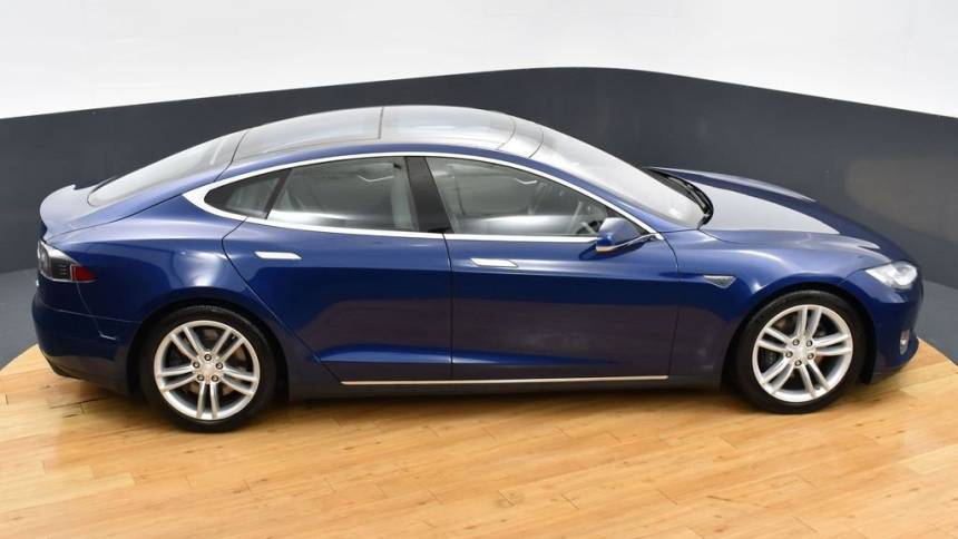 2015 Tesla Model S 5YJSA1H2XFF085795