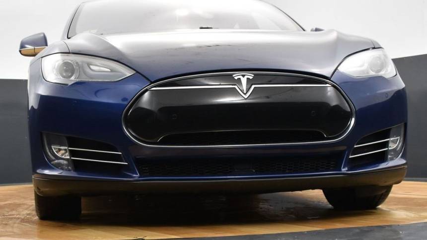 2015 Tesla Model S 5YJSA1H2XFF085795