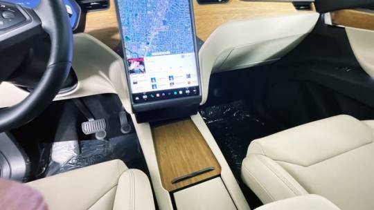 2019 Tesla Model X 5YJXCBE2XKF147068