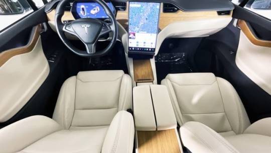 2019 Tesla Model X 5YJXCBE2XKF147068