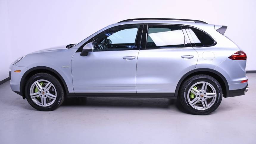 2016 Porsche Cayenne WP1AE2A23GLA60525