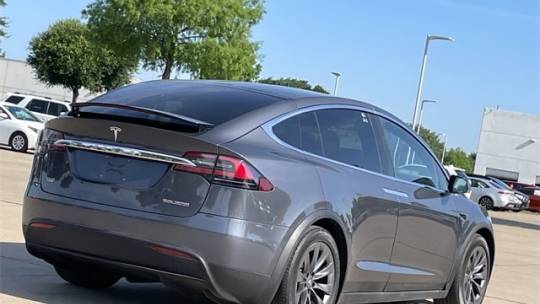 2020 Tesla Model X 5YJXCDE47LF296438