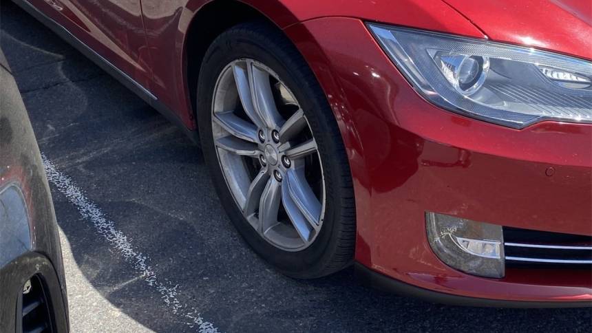 2014 Tesla Model S 5YJSA1H19EFP36582