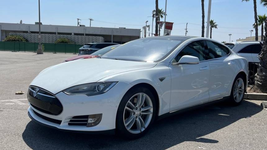 2015 Tesla Model S 5YJSA1H19FF081440