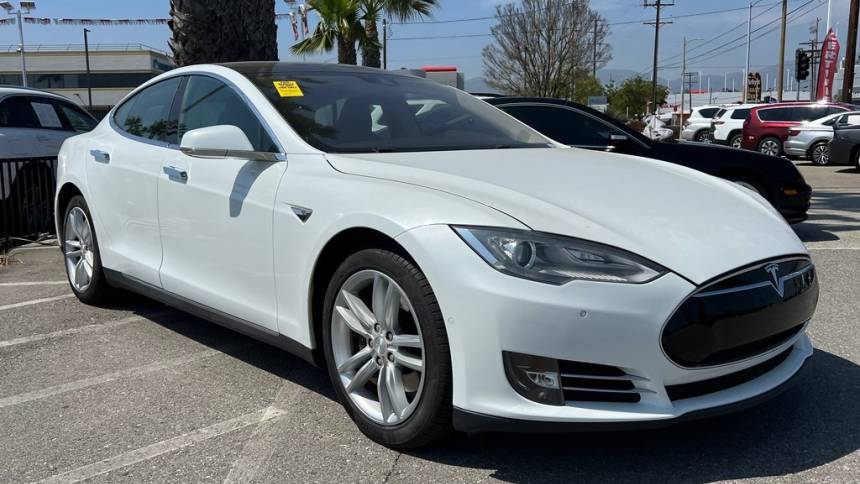 2015 Tesla Model S 5YJSA1H19FF081440