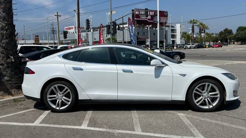 2015 Tesla Model S 5YJSA1H19FF081440