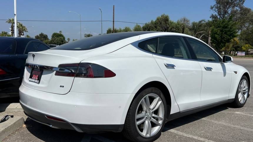 2015 Tesla Model S 5YJSA1H19FF081440