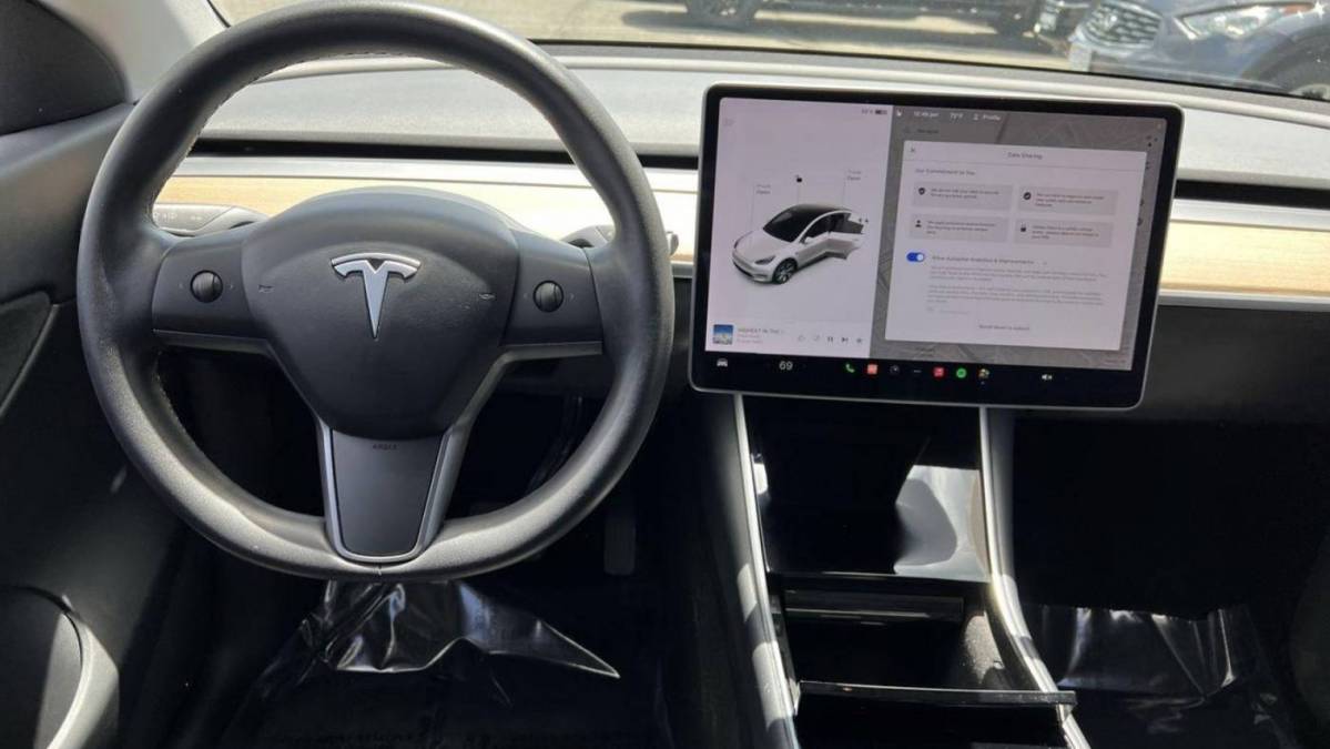 2020 Tesla Model Y 5YJYGDEE9LF030761