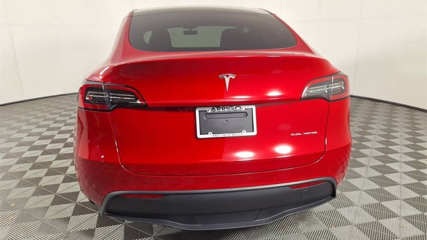 2021 Tesla Model Y 5YJYGDEE1MF190909