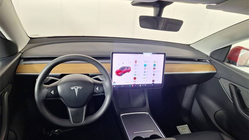 2021 Tesla Model Y 5YJYGDEE1MF190909