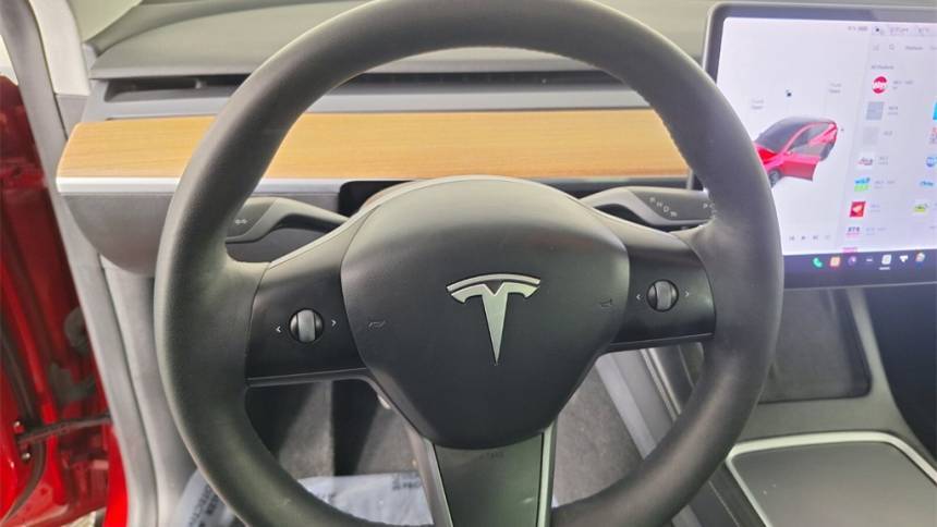 2021 Tesla Model Y 5YJYGDEE1MF190909