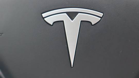 2021 Tesla Model Y 5YJYGDEE7MF068605