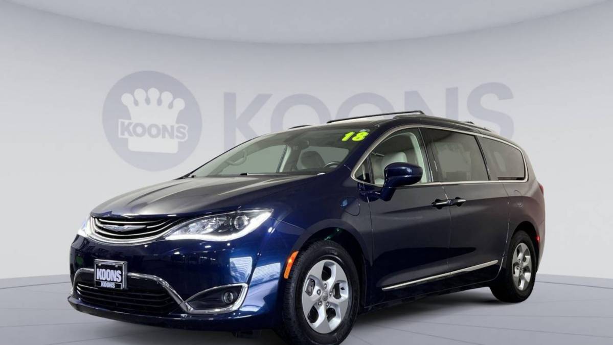 2018 Chrysler Pacifica Hybrid 2C4RC1L73JR309739