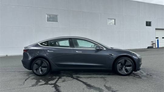 2018 Tesla Model 3 5YJ3E1EB7JF110660