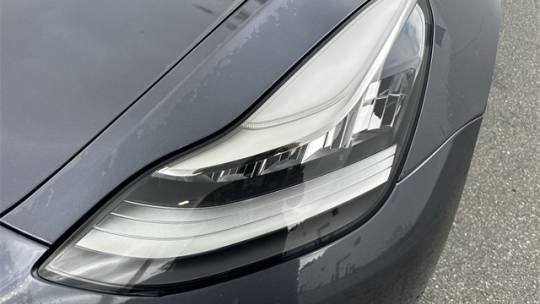 2018 Tesla Model 3 5YJ3E1EB7JF110660