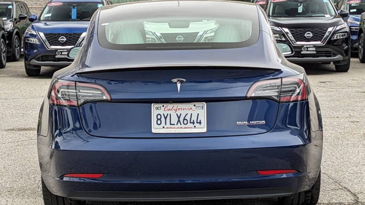 2018 Tesla Model 3 5YJ3E1EB4JF055679