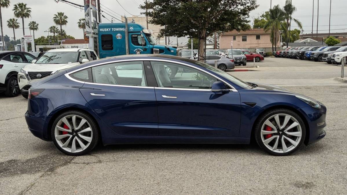 2018 Tesla Model 3 5YJ3E1EB4JF055679