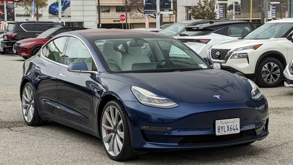 2018 Tesla Model 3 5YJ3E1EB4JF055679