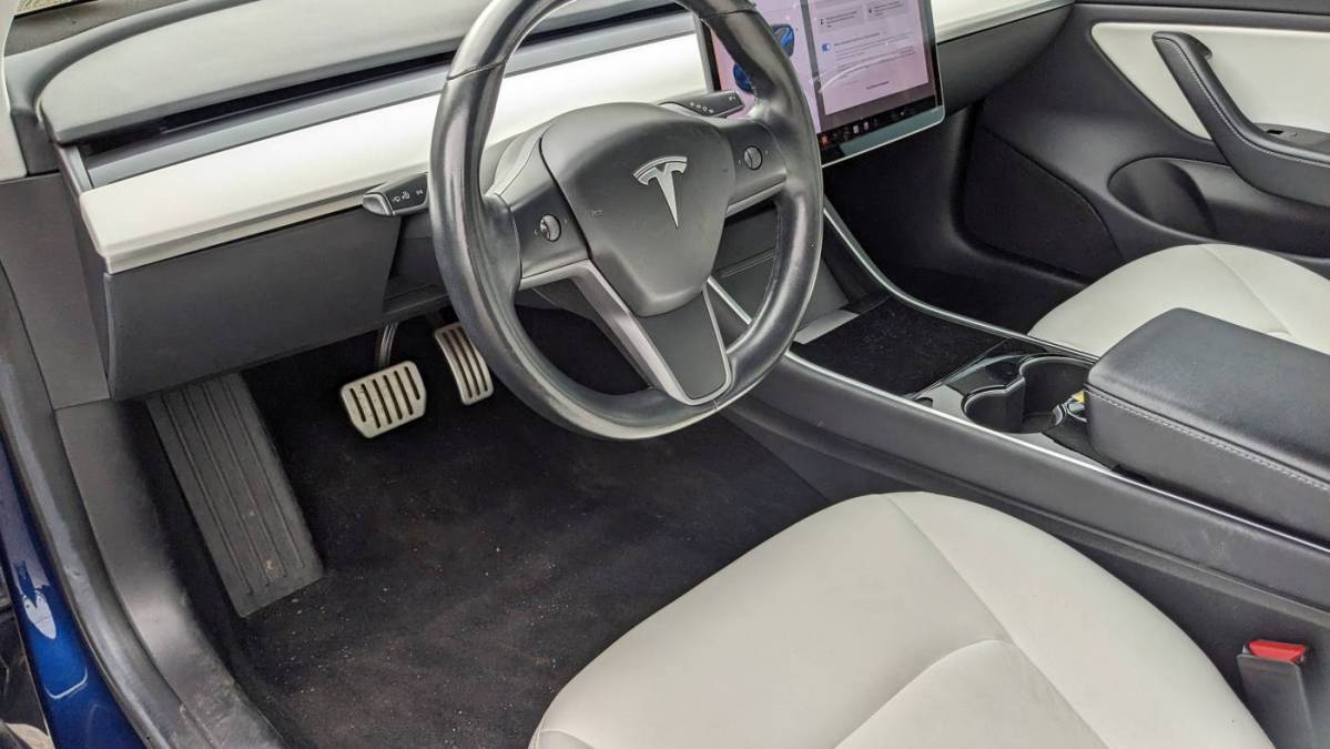 2018 Tesla Model 3 5YJ3E1EB4JF055679