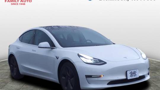 2019 Tesla Model 3 5YJ3E1EB5KF494083