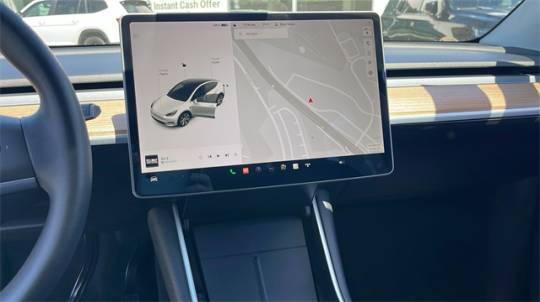 2020 Tesla Model Y 5YJYGDEEXLF051067