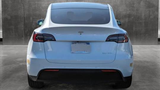 2020 Tesla Model Y 5YJYGDEE9LF056681