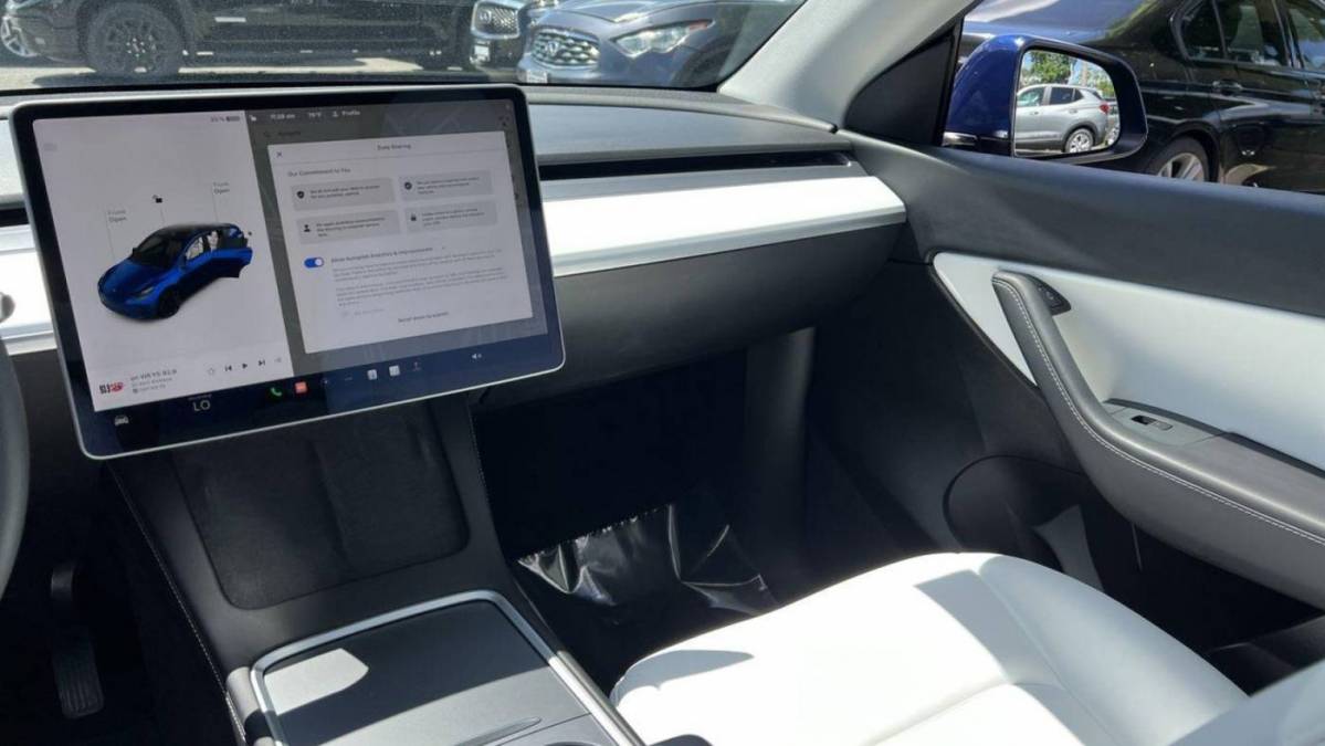 2021 Tesla Model Y 5YJYGAEE2MF179707