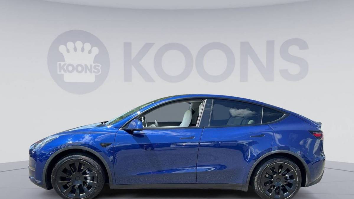 2021 Tesla Model Y 5YJYGAEE2MF179707