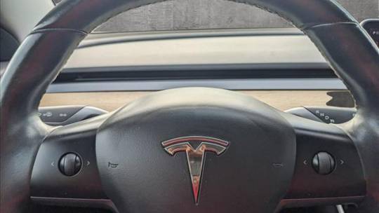 2018 Tesla Model 3 5YJ3E1EA5JF005302