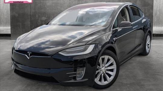 2018 Tesla Model X 5YJXCAE22JF143508