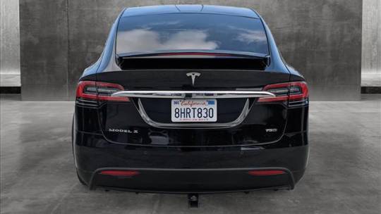 2018 Tesla Model X 5YJXCAE22JF143508