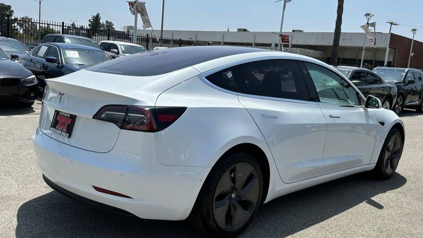 2018 Tesla Model 3 5YJ3E1EA1JF040936