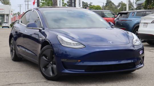 2018 Tesla Model 3 5YJ3E1EB4JF120370