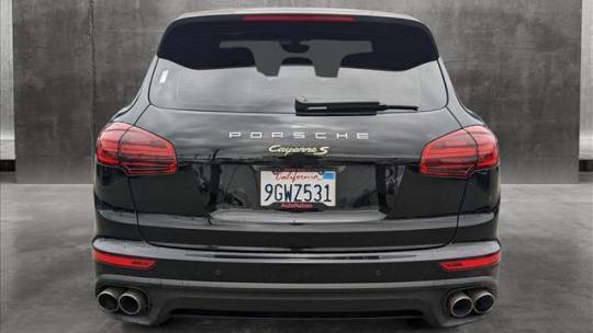 2016 Porsche Cayenne WP1AE2A28GLA18321