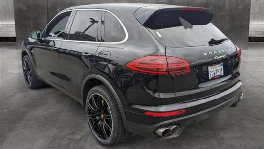 2016 Porsche Cayenne WP1AE2A28GLA18321