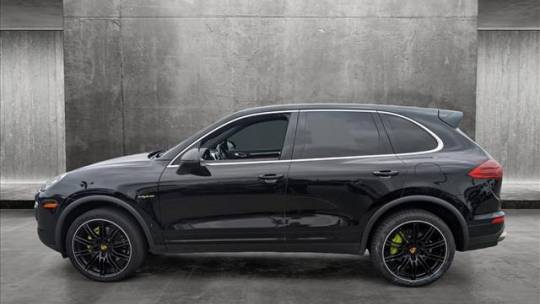 2016 Porsche Cayenne WP1AE2A28GLA18321