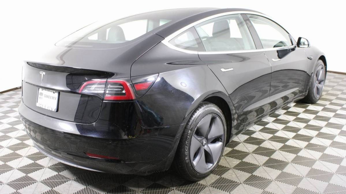 2018 Tesla Model 3 5YJ3E1EA5JF062681