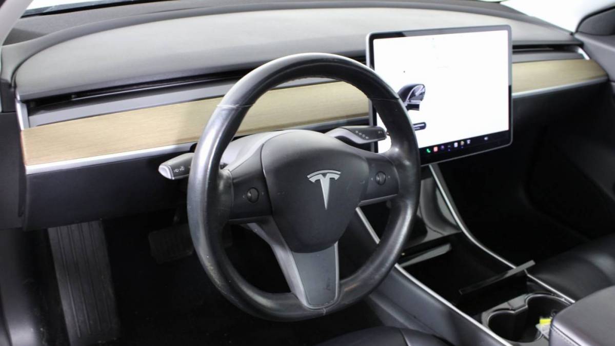 2018 Tesla Model 3 5YJ3E1EA5JF062681