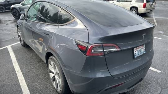 2021 Tesla Model Y 5YJYGDEE2MF240412