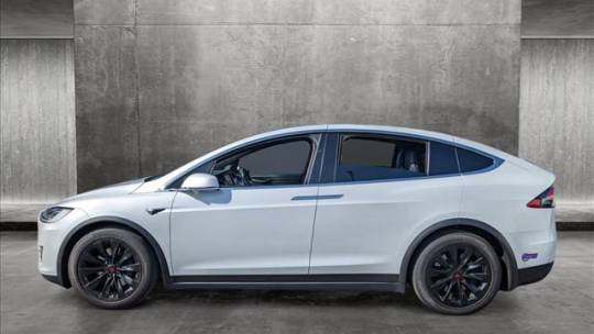 2018 Tesla Model X 5YJXCBE22JF138394