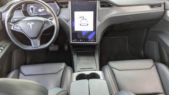 2018 Tesla Model X 5YJXCBE22JF138394