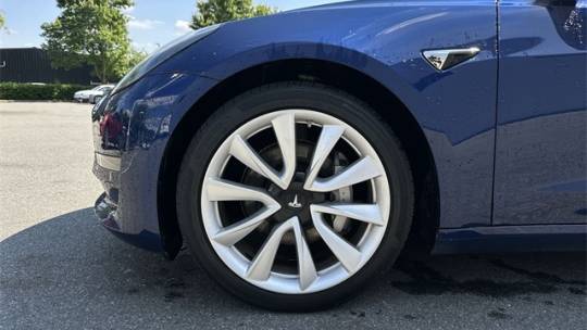 2018 Tesla Model 3 5YJ3E1EB9JF116072