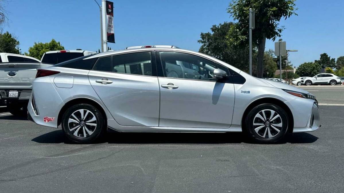 2017 Toyota Prius Prime JTDKARFP2H3004883