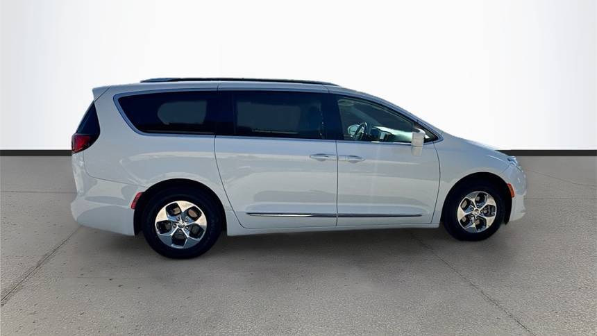 2020 Chrysler Pacifica Hybrid 2C4RC1L70LR270482