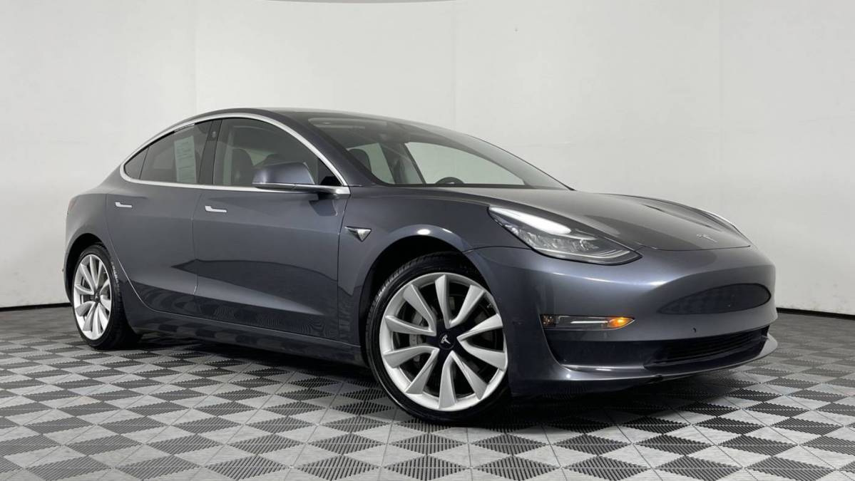 2018 Tesla Model 3 5YJ3E1EB0JF066663